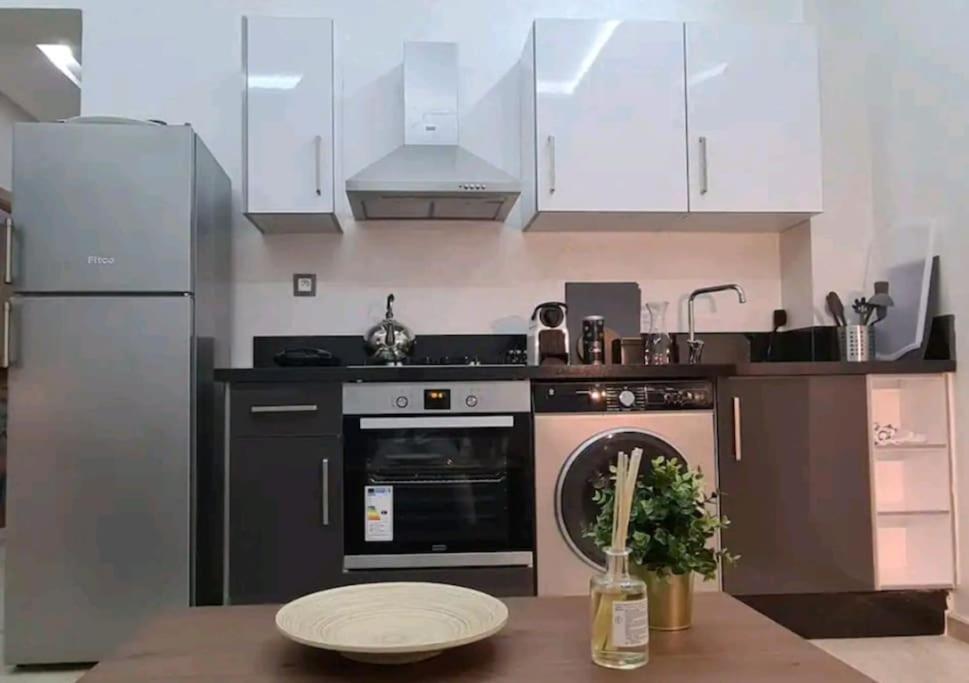 מוחמדיה Tres Bel Appartement En Face Du Parc, Pres Du Novotel מראה חיצוני תמונה